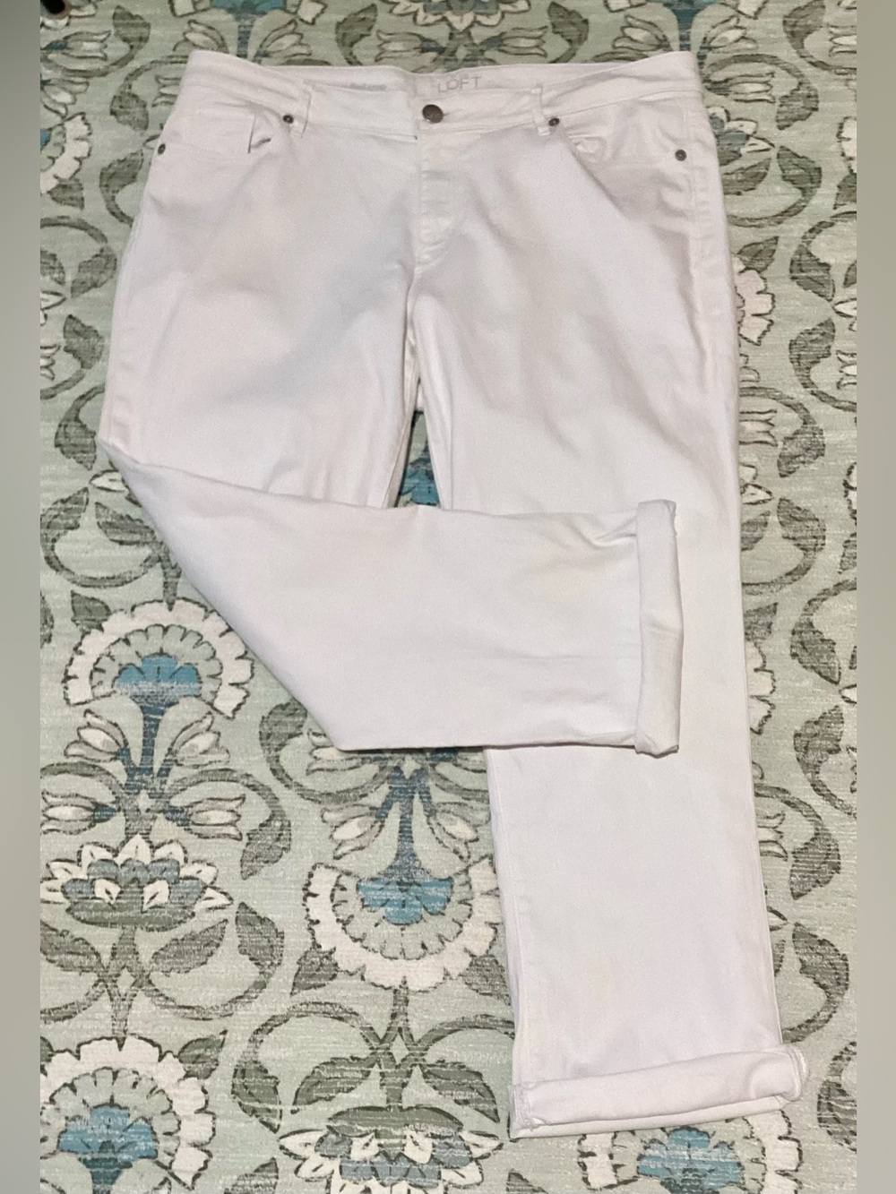 LOFT White Curvy Cuffed Crop Denim Jeans Size 32/14LOFT Curvy Cuffed Crop White